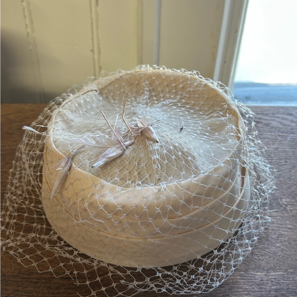Vintage Cream Decorative Hat with Netting